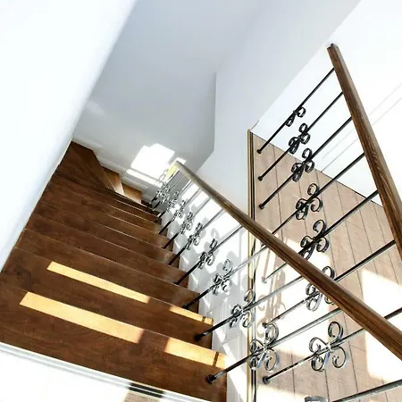 Aleea Teilor Guest house Campulung